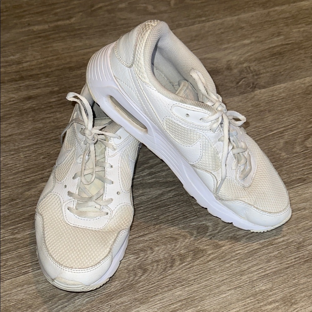 Women's Nike Air Max SC in triple white 8.5